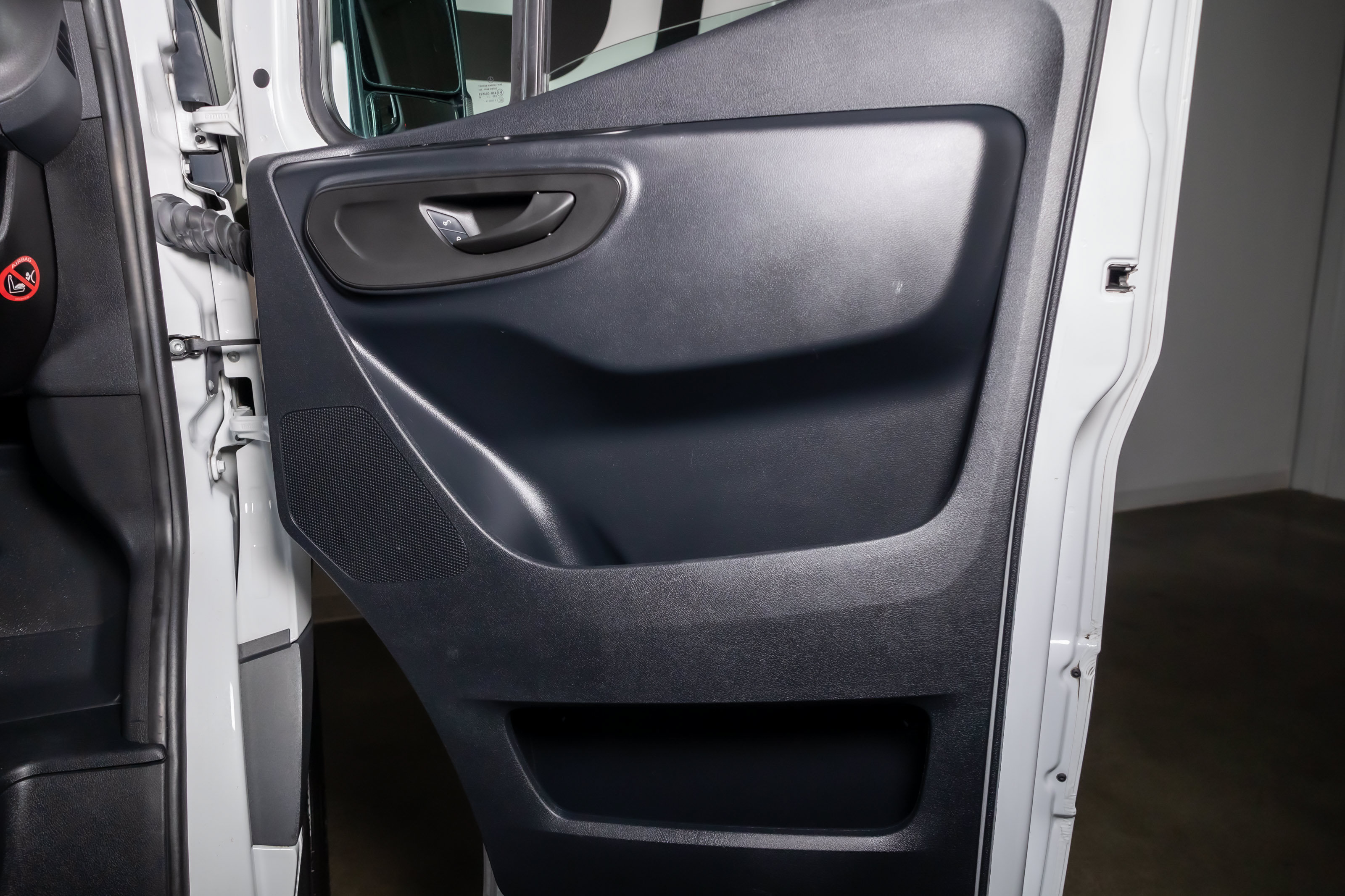 Used 2023 Mercedes-Benz Sprinter 2500 image 39