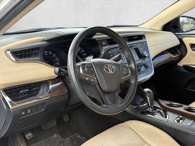 Used 2015 Toyota Avalon XLE image 12