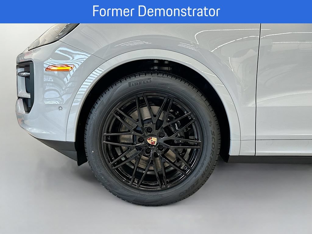 New 2026 Porsche Cayenne Coupe AWD/4WD image 33