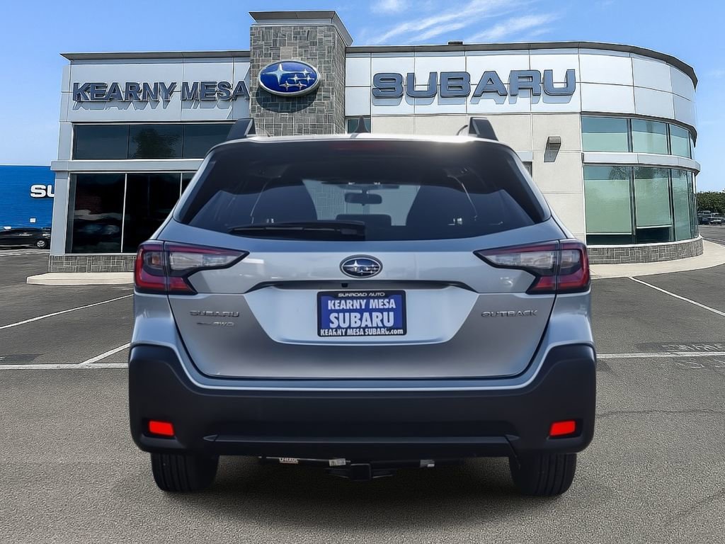 Used 2025 Subaru Outback Premium AWD/4WD image 5