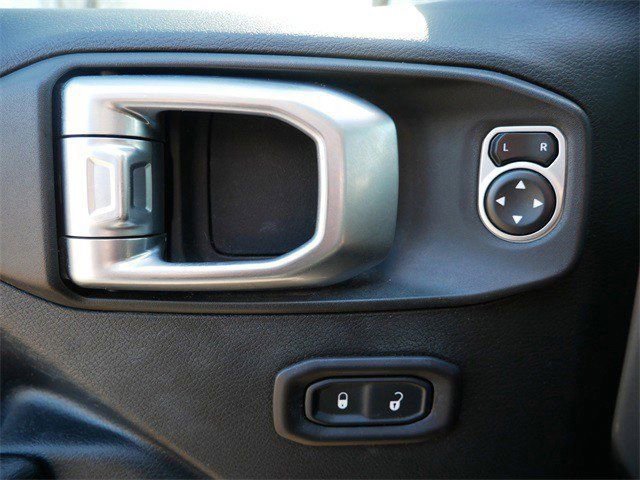 Used 2018 Jeep Wrangler Unlimited Rubicon AWD/4WD image 13