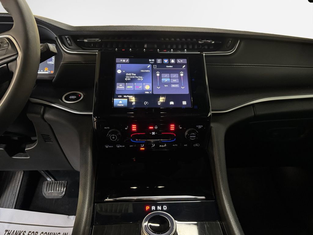 Used 2023 Jeep Grand Cherokee Altitude image 22