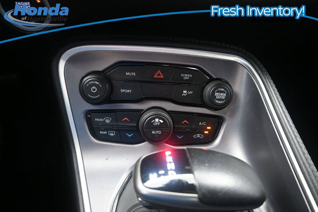 Used 2019 Dodge Challenger SXT RWD image 22