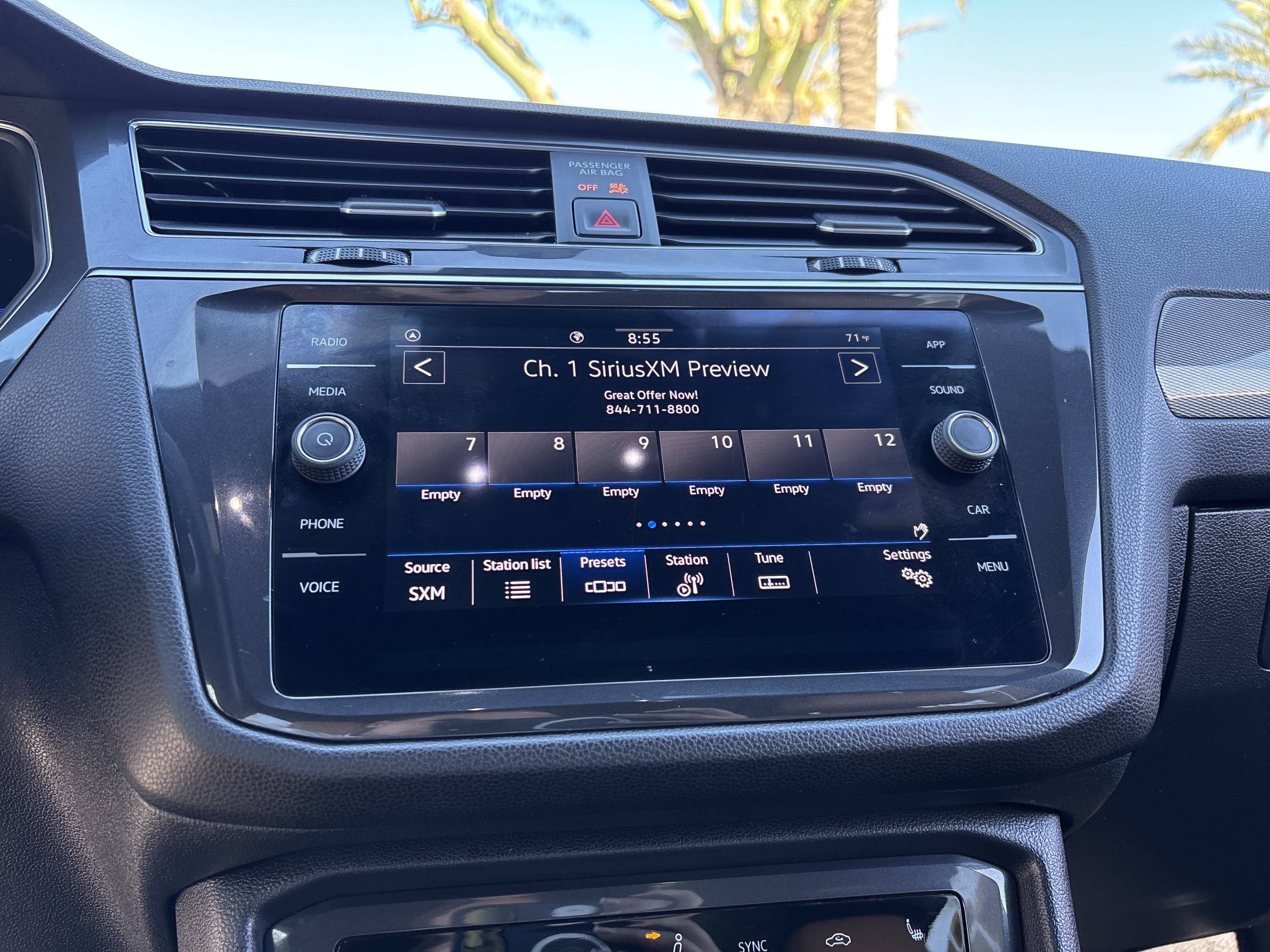 Used 2022 Volkswagen Tiguan SE image 22