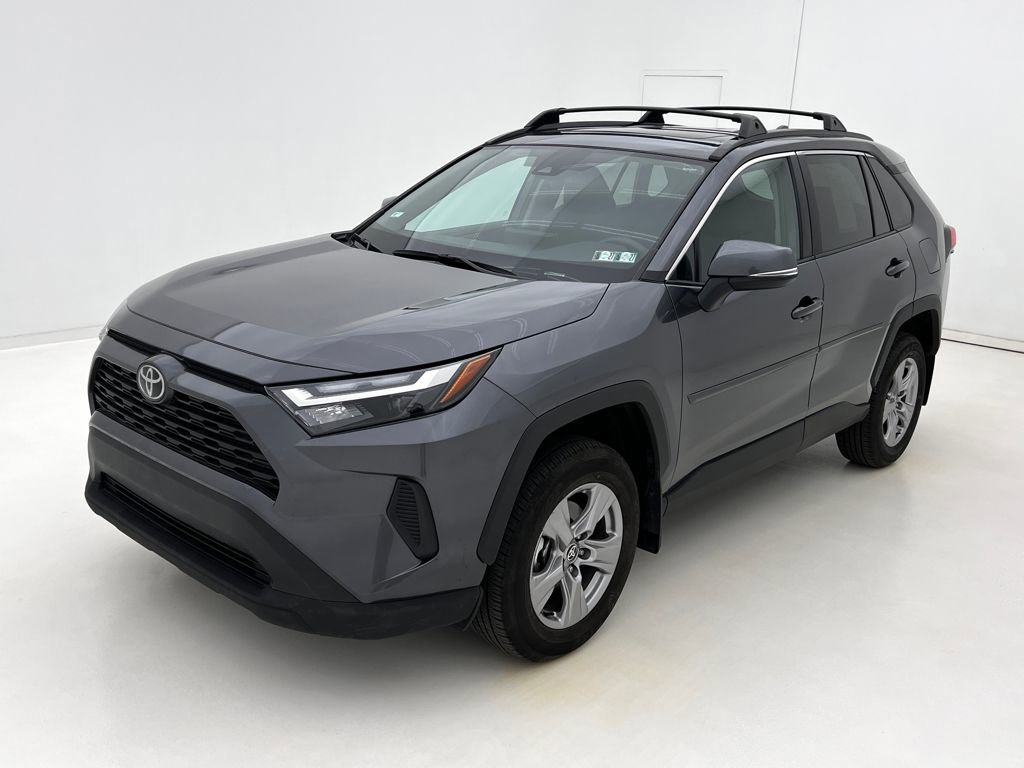 Used 2025 Toyota RAV4 XLE w/ Convenience Package image 4