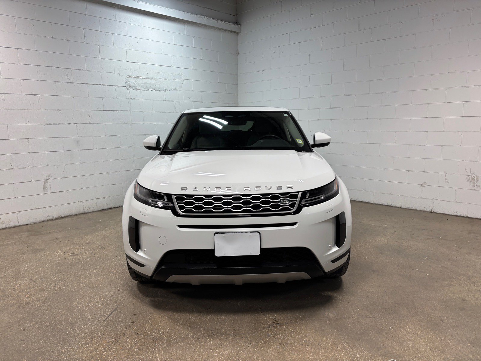 Used 2023 Land Rover Range Rover Evoque SE AWD/4WD image 3