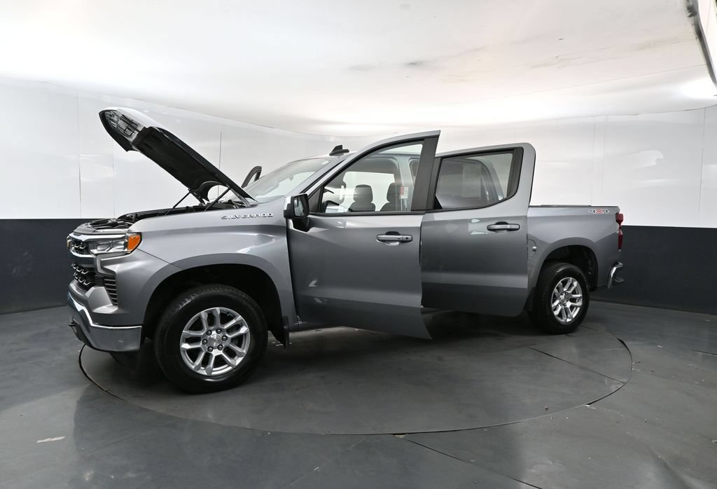 Used 2023 Chevrolet Silverado 1500 LT AWD/4WD image 27