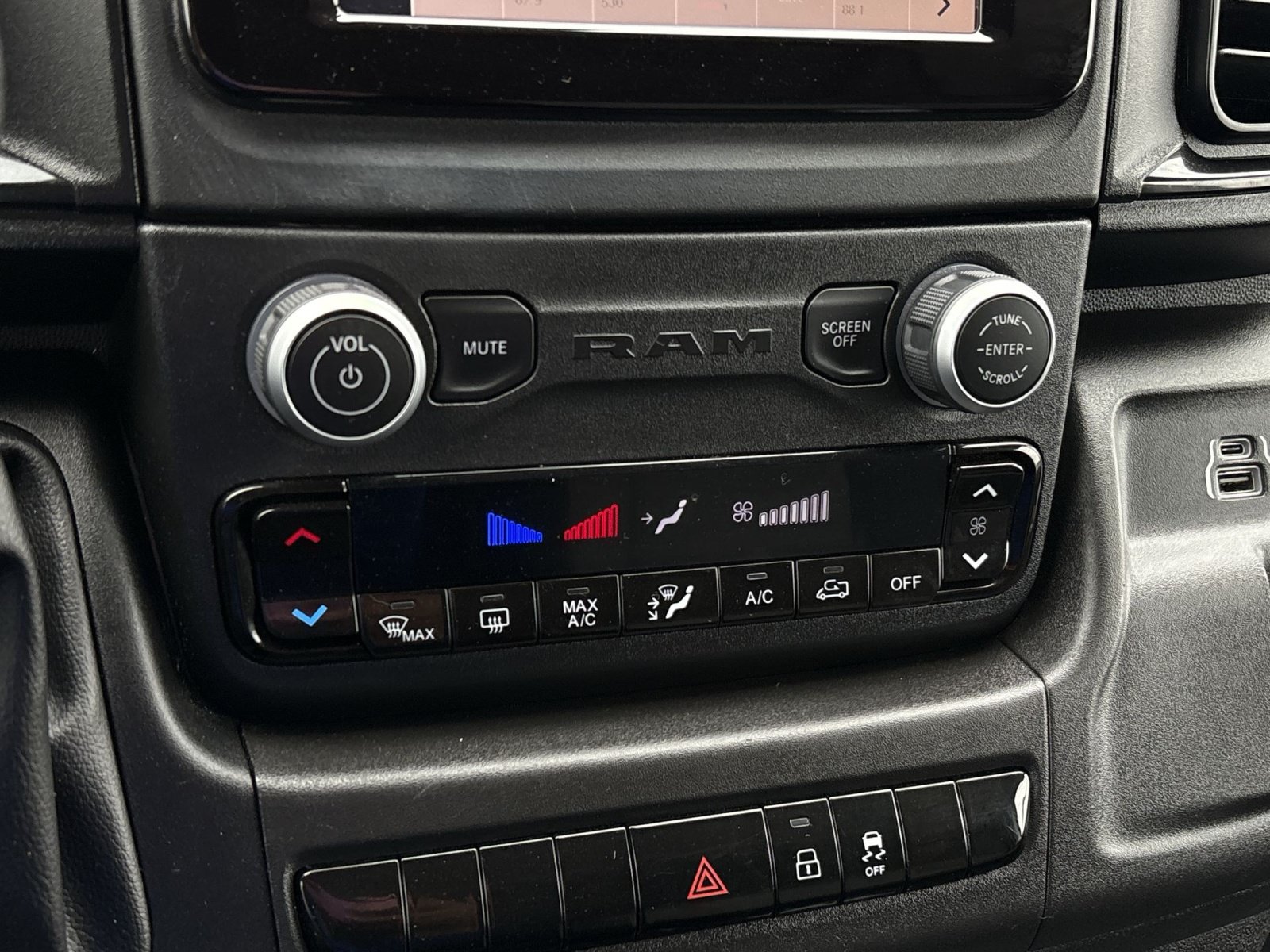 Used 2023 RAM ProMaster 2500 FWD image 19