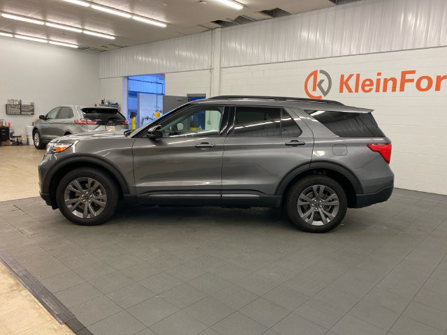 Used 2023 Ford Explorer XLT w/ Equipment Group 202A AWD/4WD image 6