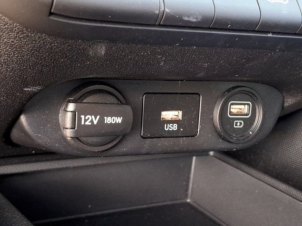 Used 2023 Hyundai Elantra SEL FWD image 23