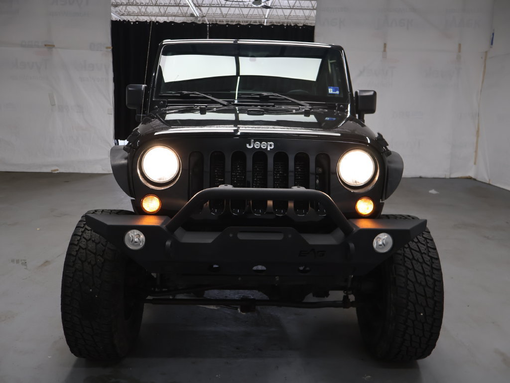 Used 2017 Jeep Wrangler Sport w/ Quick Order Package 24S AWD/4WD image 2