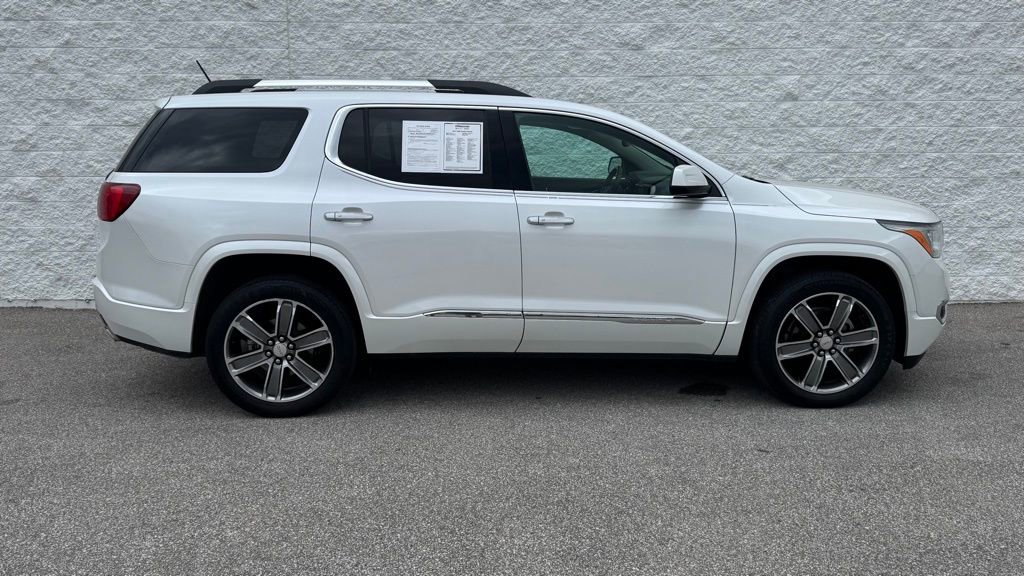 Used 2017 GMC Acadia Denali w/ Technology Package image 2