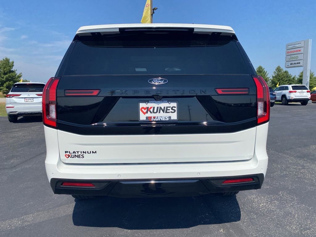 New 2025 Ford Expedition Platinum w/ Stealth Performance Package image 10