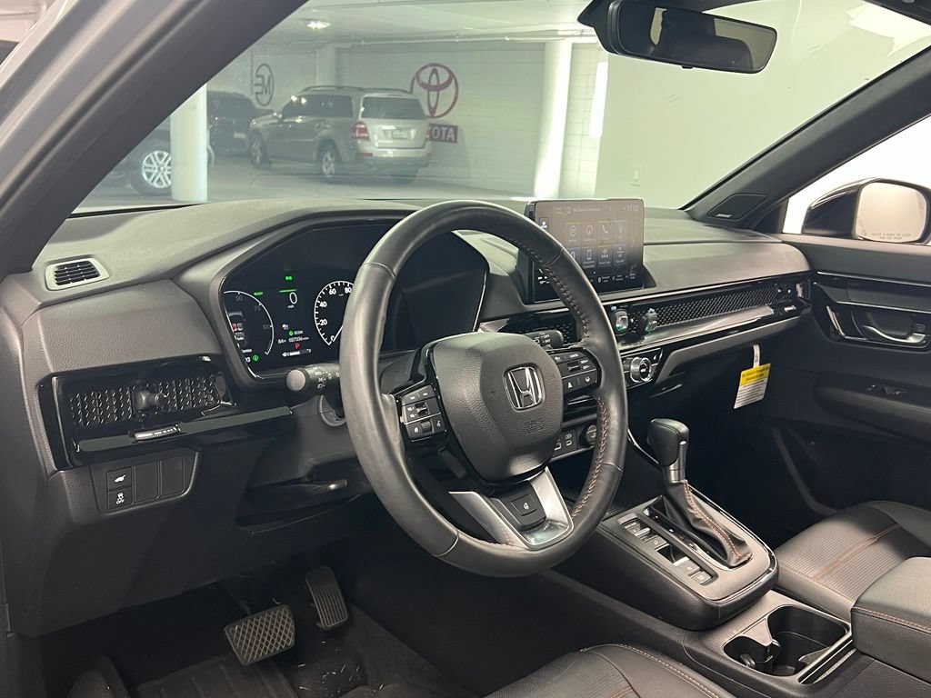 Used 2024 Honda CR-V Sport Touring image 11
