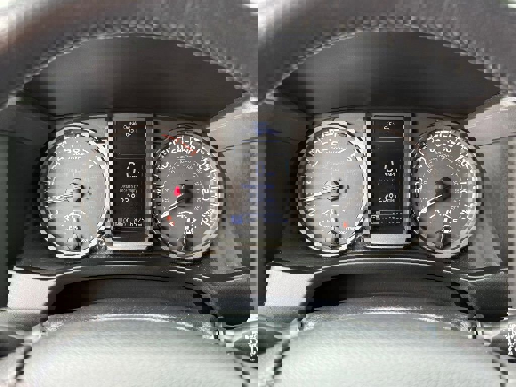 Used 2017 Toyota Tacoma TRD Off-Road w/ Tow Package (A/T) image 27