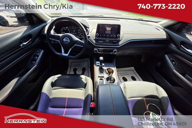 Used 2022 Nissan Altima 2.5 SR w/ Midnight Edition Package AWD/4WD image 12