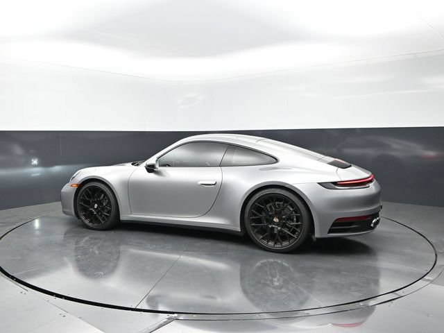 Used 2021 Porsche 911 Carrera 4 AWD/4WD image 2