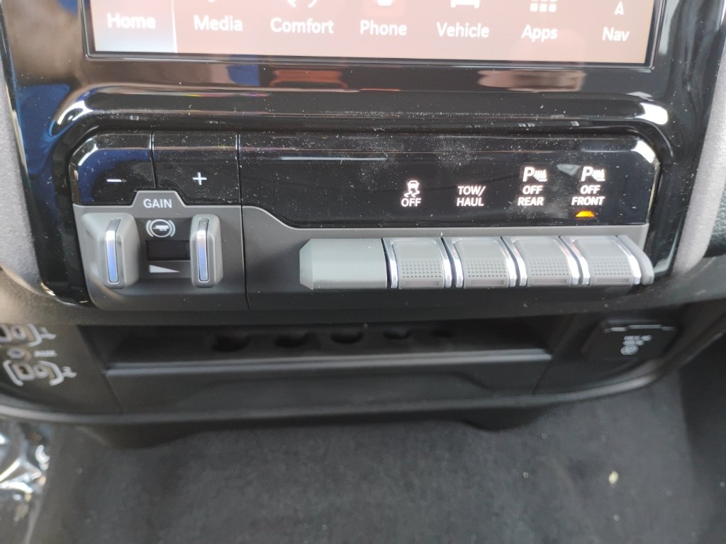 New 2026 RAM 2500 Tradesman AWD/4WD image 25