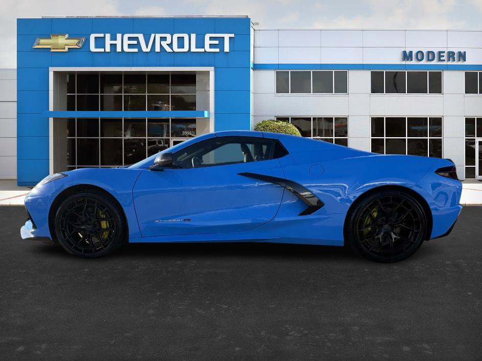 Used 2023 Chevrolet Corvette Stingray Premium Conv w/ Stealth Interior Trim Package image 2