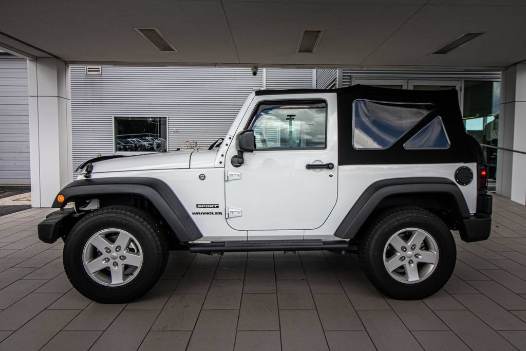 Used 2016 Jeep Wrangler Sport w/ Quick Order Package 24S AWD/4WD image 11