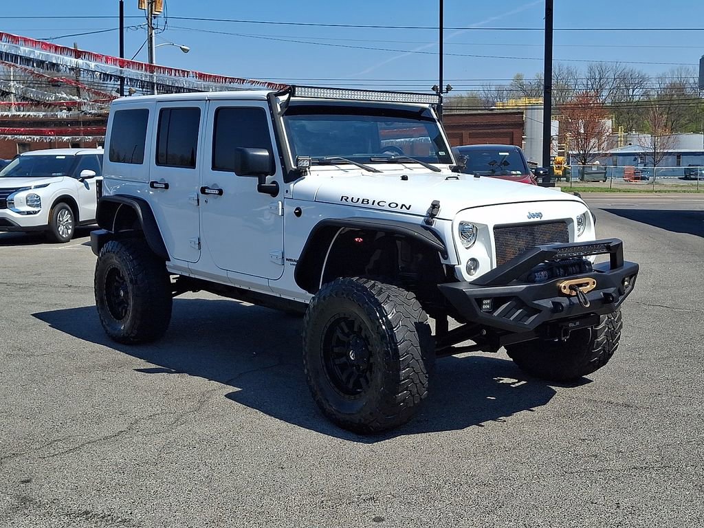 Used 2017 Jeep Wrangler Unlimited Rubicon w/ Connectivity Group image 4