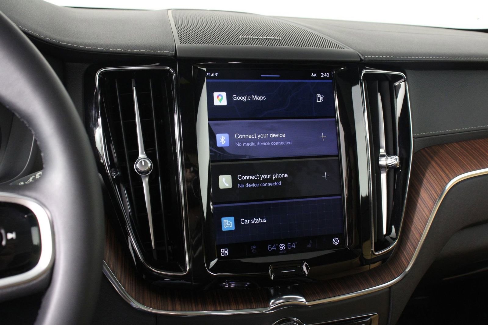 Certified 2023 Volvo XC60 B5 Ultimate w/ Climate Package image 9