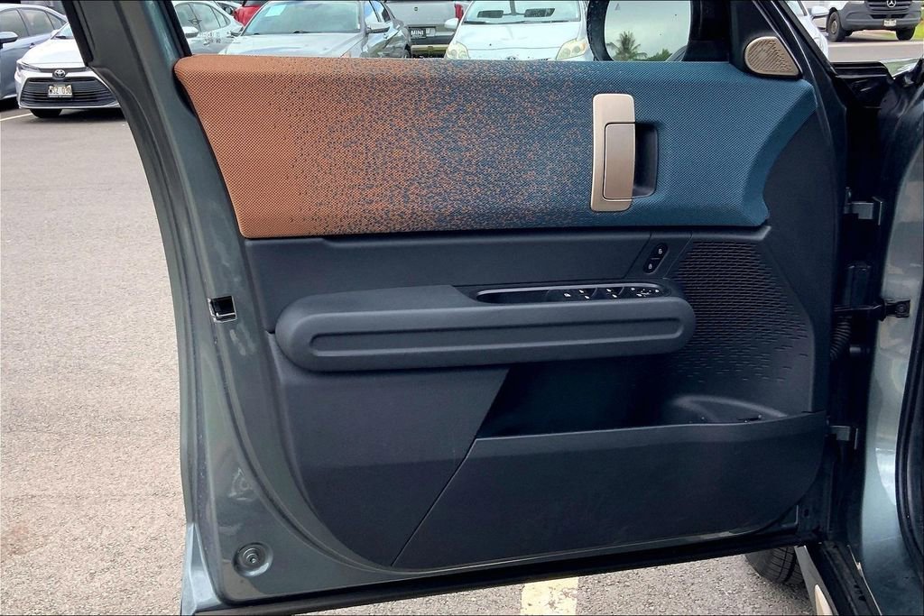 Certified 2025 MINI Cooper Countryman SE w/ Comfort Package Max image 25