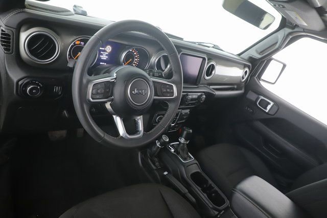 Used 2023 Jeep Wrangler Sahara image 17