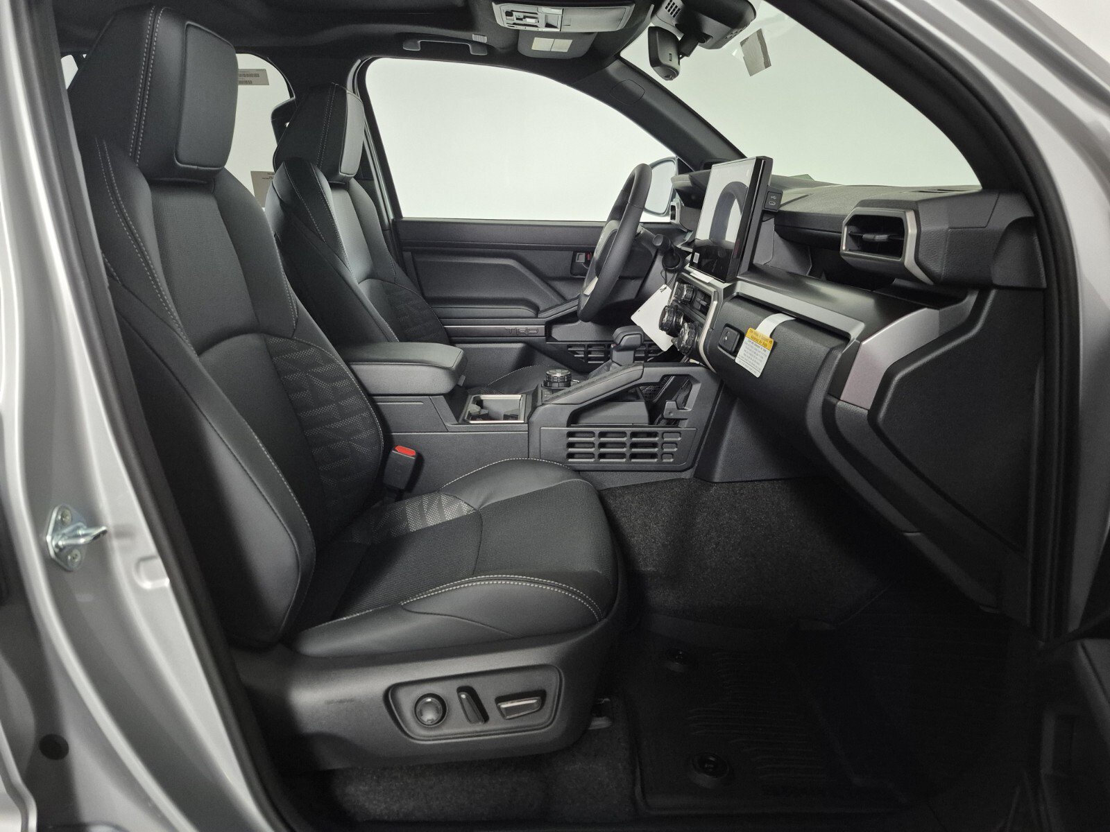 New 2026 Toyota 4Runner Limited AWD/4WD image 34