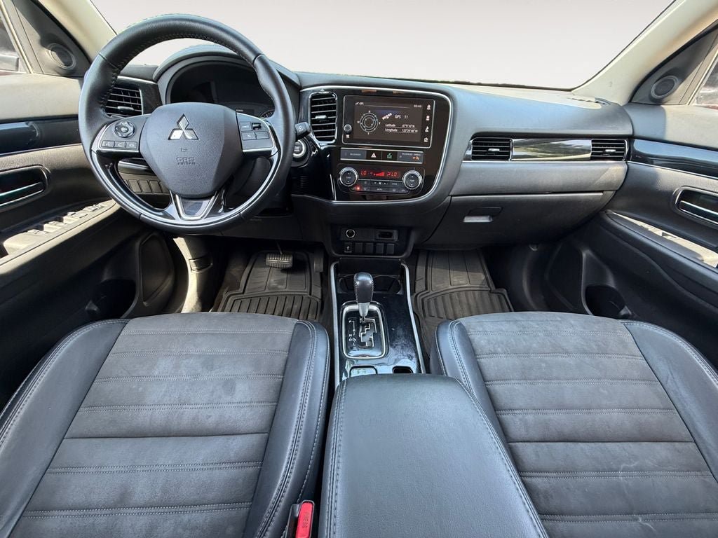 Used 2019 Mitsubishi Outlander SE AWD/4WD image 11