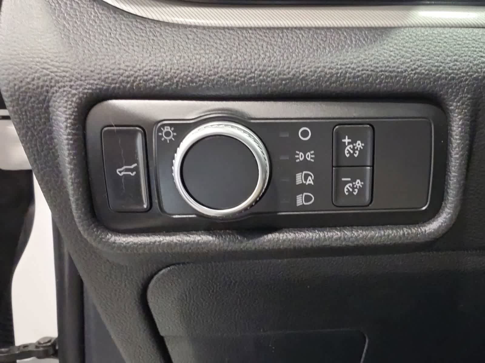 Used 2020 Ford Explorer XLT w/ Comfort Package AWD/4WD image 20