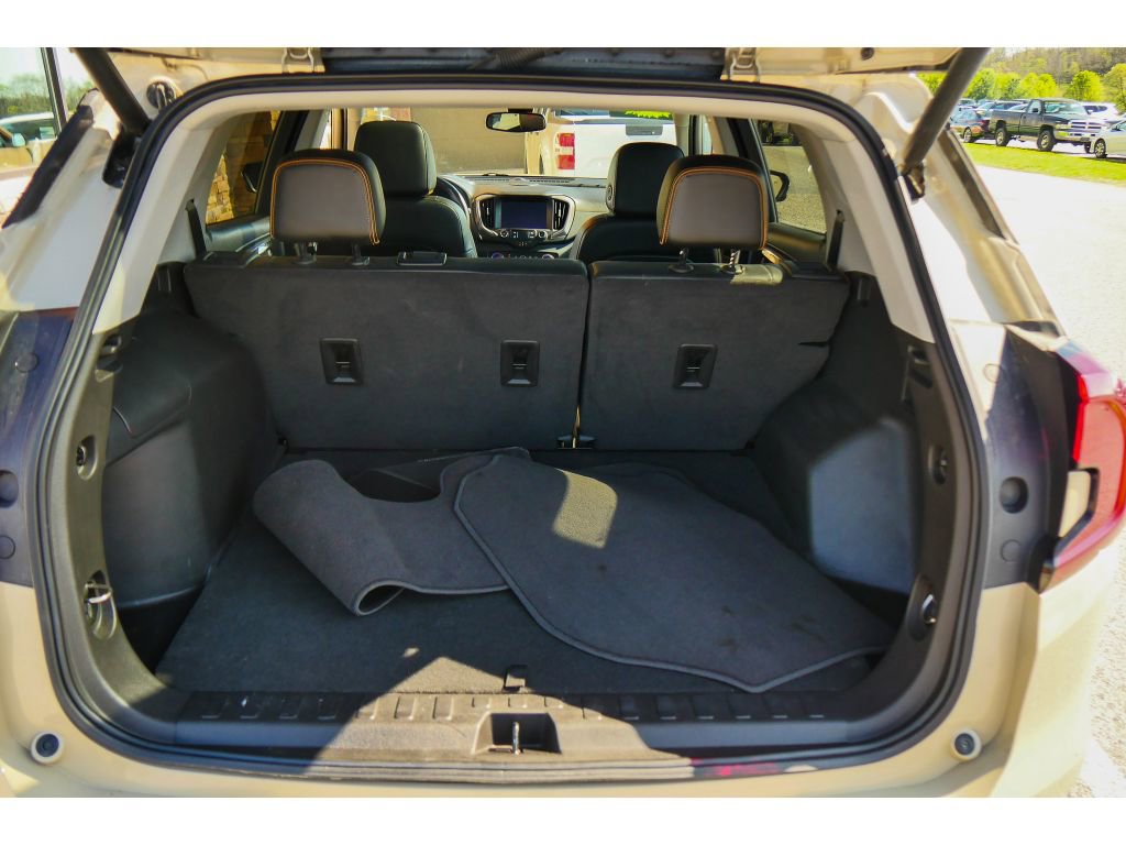 Used 2022 GMC Terrain AT4 w/ Infotainment Package II AWD/4WD image 27
