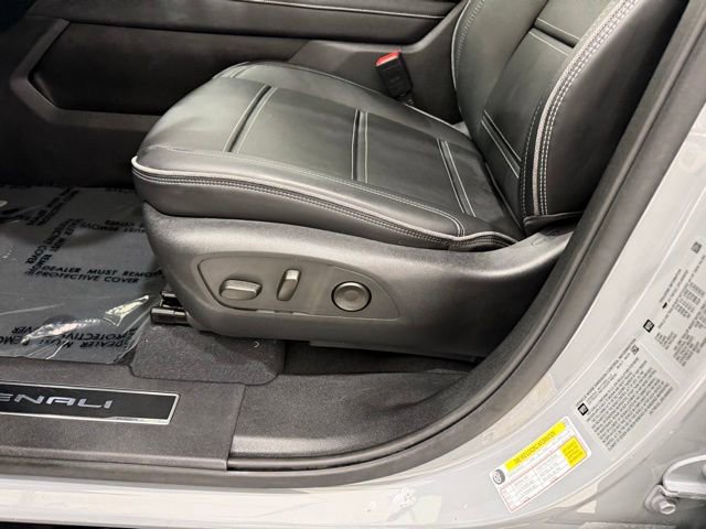 Used 2024 GMC Sierra EV Denali image 14