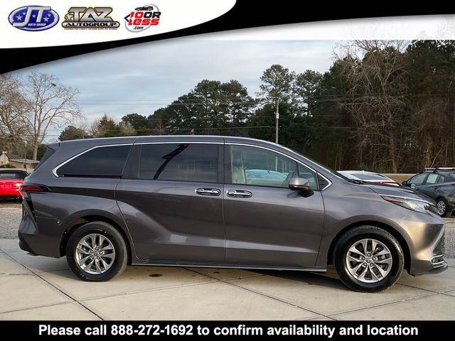 Used 2022 Toyota Sienna XLE image 8
