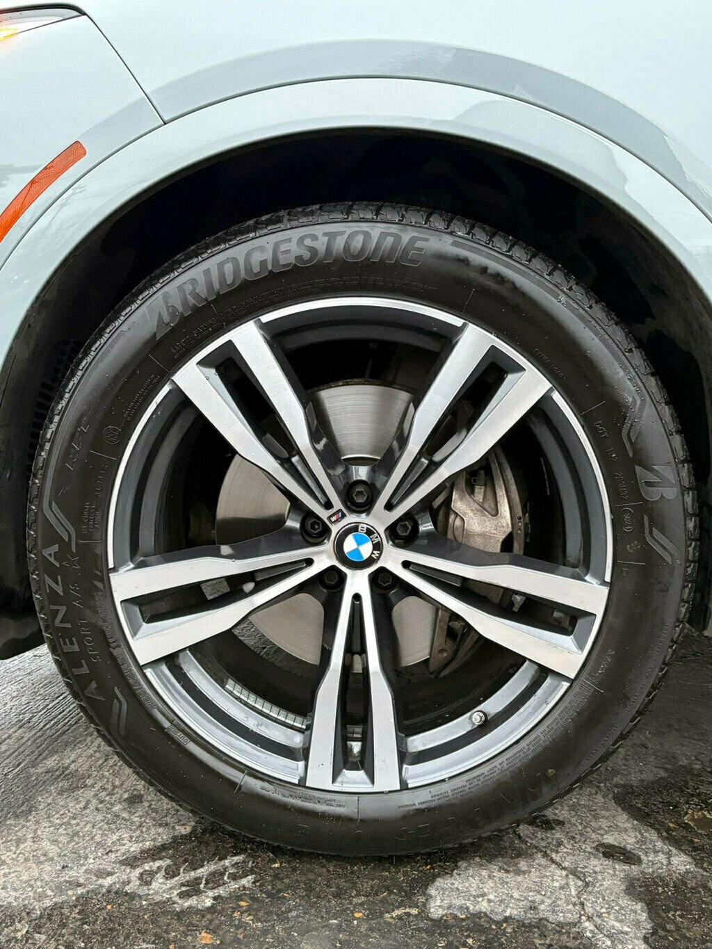Used 2023 BMW X7 xDrive40i w/ M Sport Package image 28
