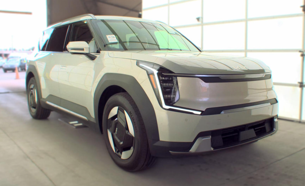 Certified 2024 Kia EV9 Wind