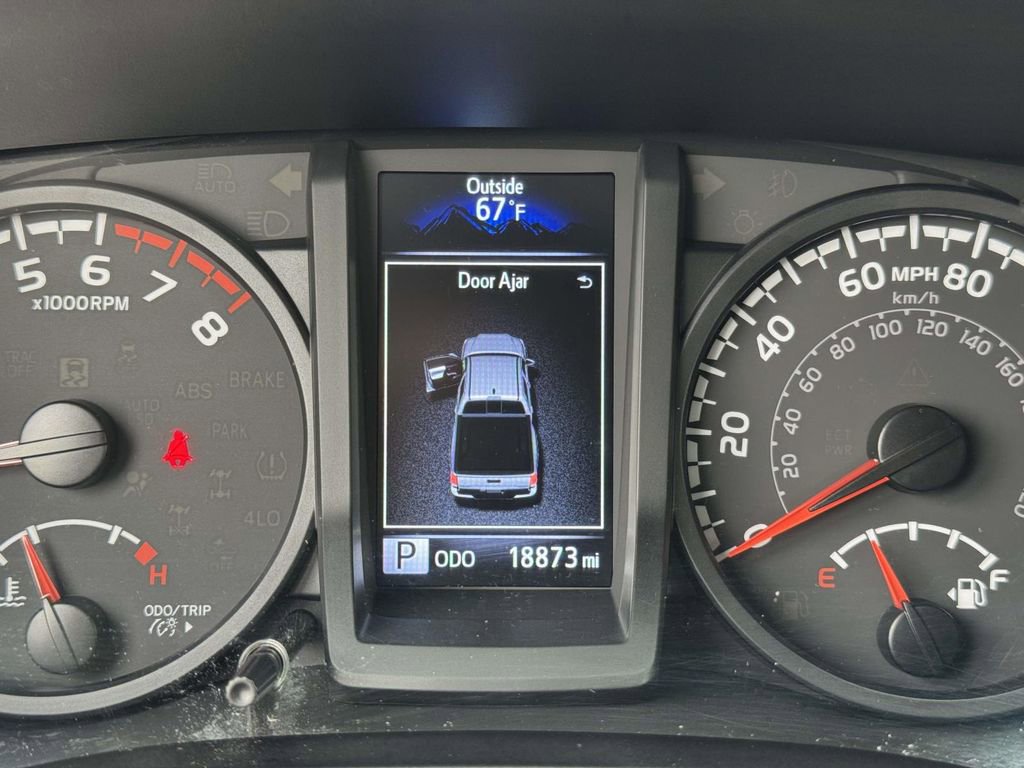 Used 2023 Toyota Tacoma SR image 12