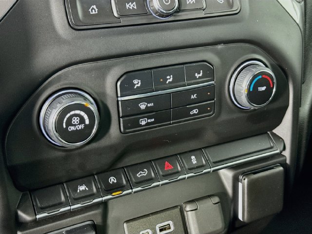 Used 2023 Chevrolet Silverado 1500 Custom AWD/4WD image 17