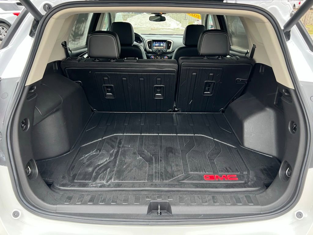 Used 2022 GMC Terrain Denali w/ Denali Premium Package image 22