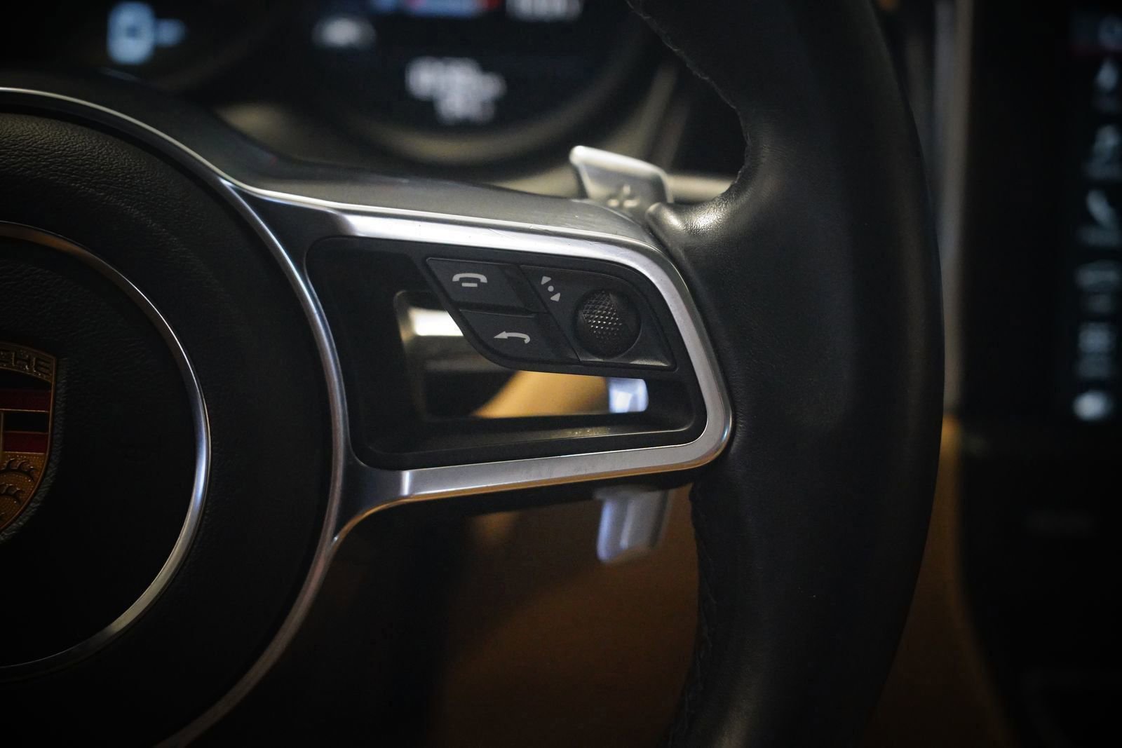 Used 2021 Porsche Macan image 18