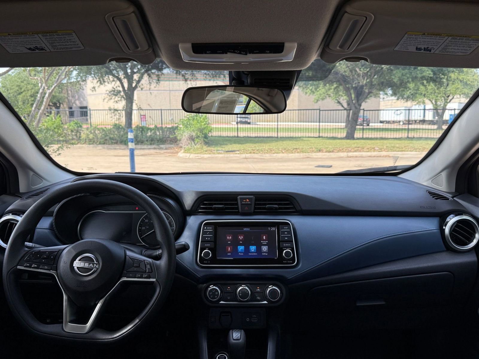 Used 2025 Nissan Versa SV FWD image 33