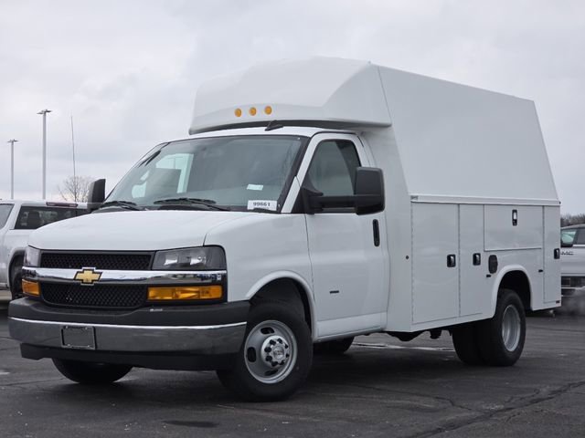 New 2025 Chevrolet Express 3500 w/ Power Convenience Package RWD image 2