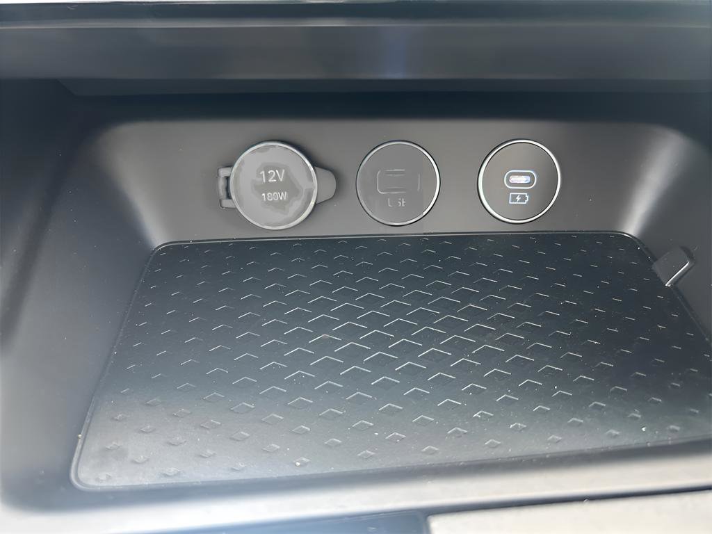 New 2025 Genesis G70 2.5T AWD/4WD image 21
