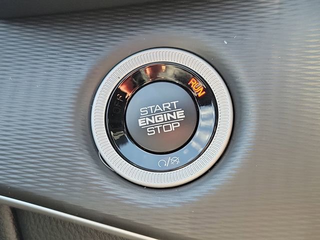 New 2025 Jeep Grand Cherokee Altitude image 22