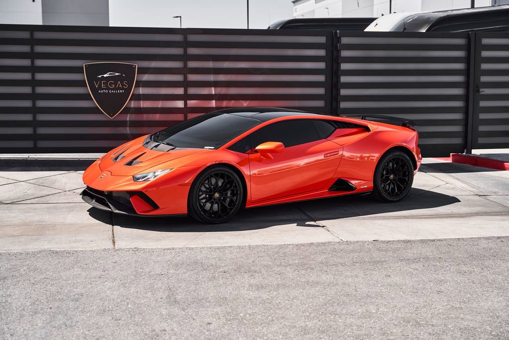 Used 2023 Lamborghini Huracan Tecnica image 5