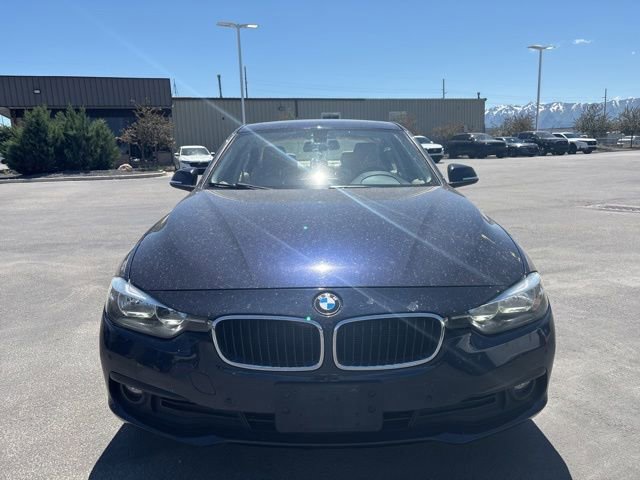 Used 2016 BMW 320i xDrive Sedan AWD/4WD image 8