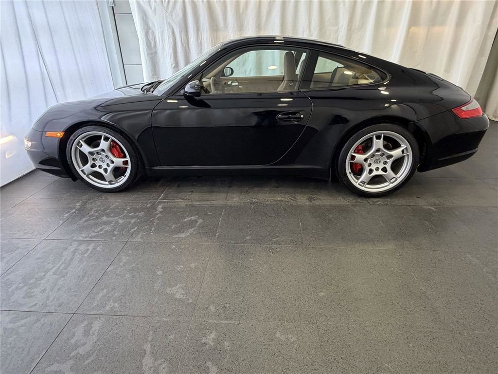 Used 2006 Porsche 911 Carrera S image 2
