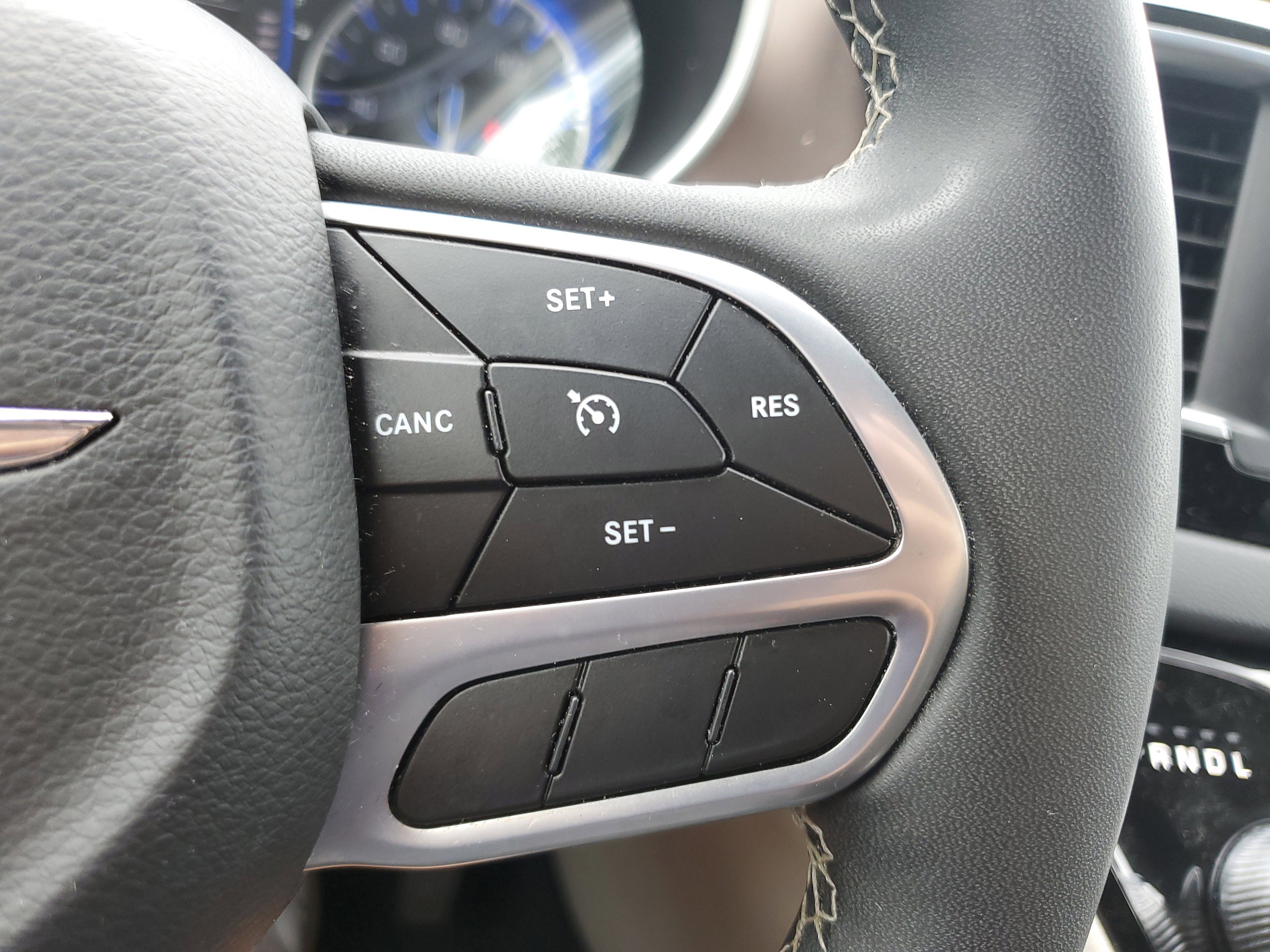 Used 2023 Chrysler Voyager LX image 22