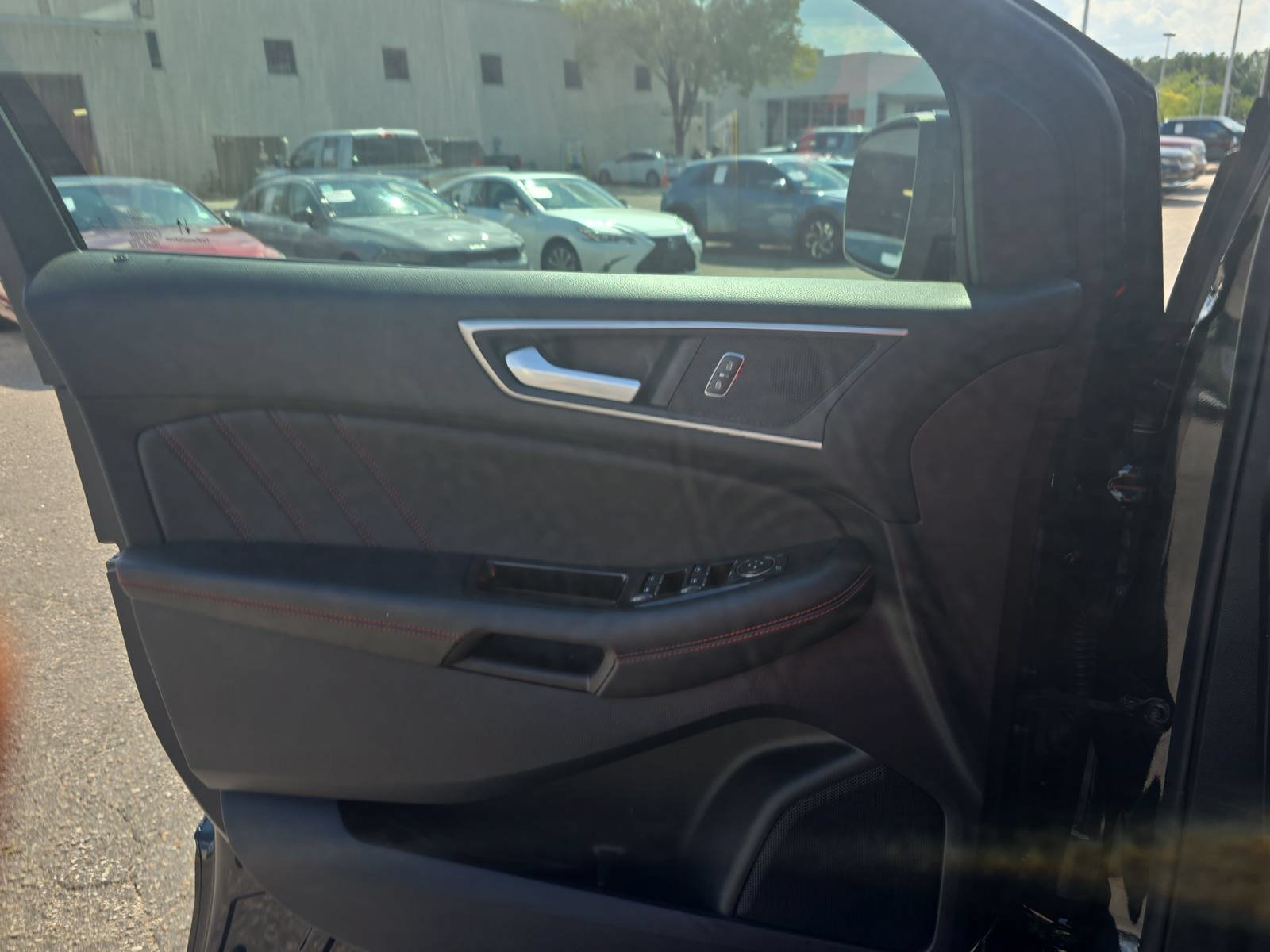 Used 2020 Ford Edge ST-Line FWD image 27