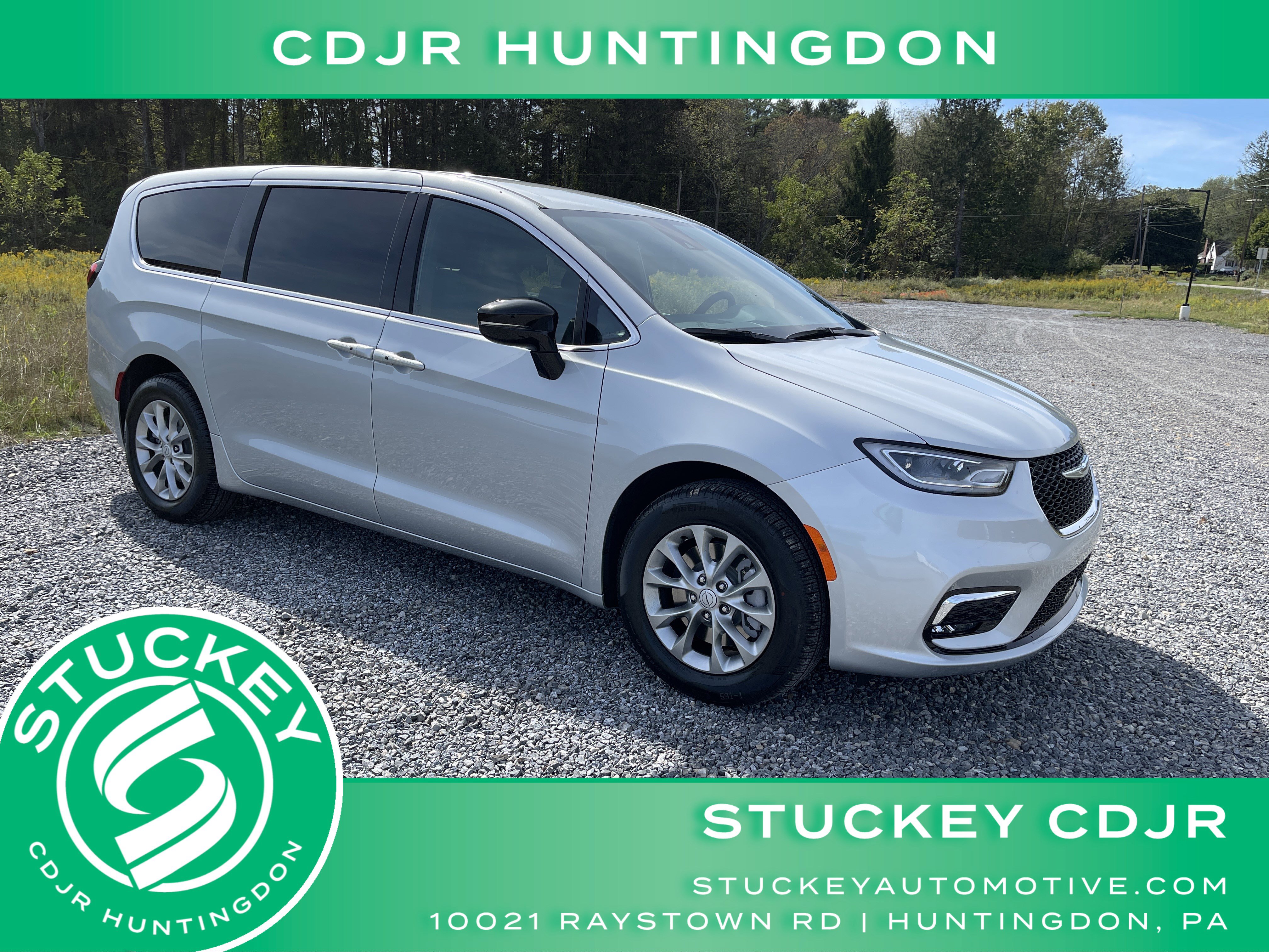 New 2026 Chrysler Pacifica Select image 1